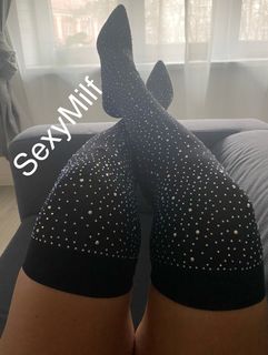 Bony formás milf - 3. fotó 