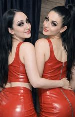 Lezbicsajszik - 32. fotó 