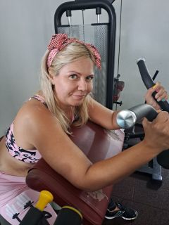 Vicky W - 3. fotó 